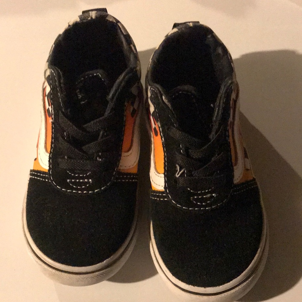 Vans tennis shoes